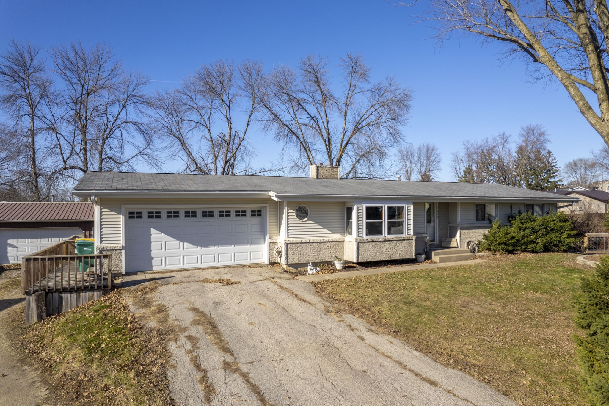 1825 Broadview Ct, Ely, IA, Image 2