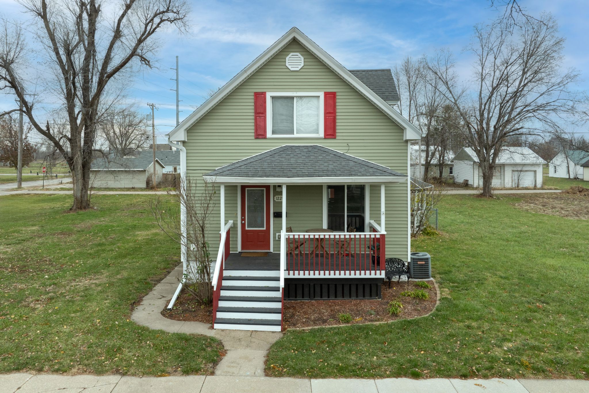 1225 Ellis Blvd NW, Cedar Rapids, IA, Image 1