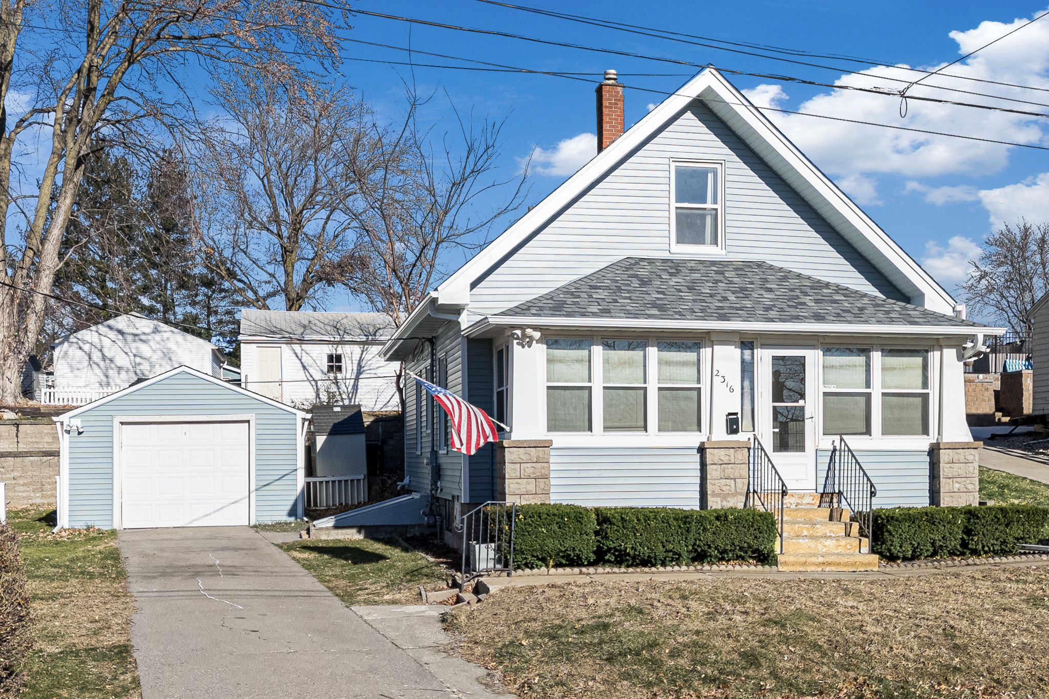 2316 E Pleasant St, Davenport, IA, Image 3