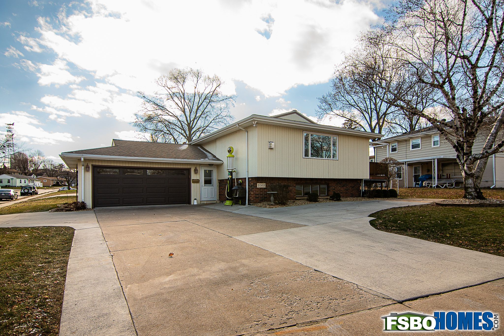 3140 Kaufmann Avenue, Dubuque, IA, Image 0