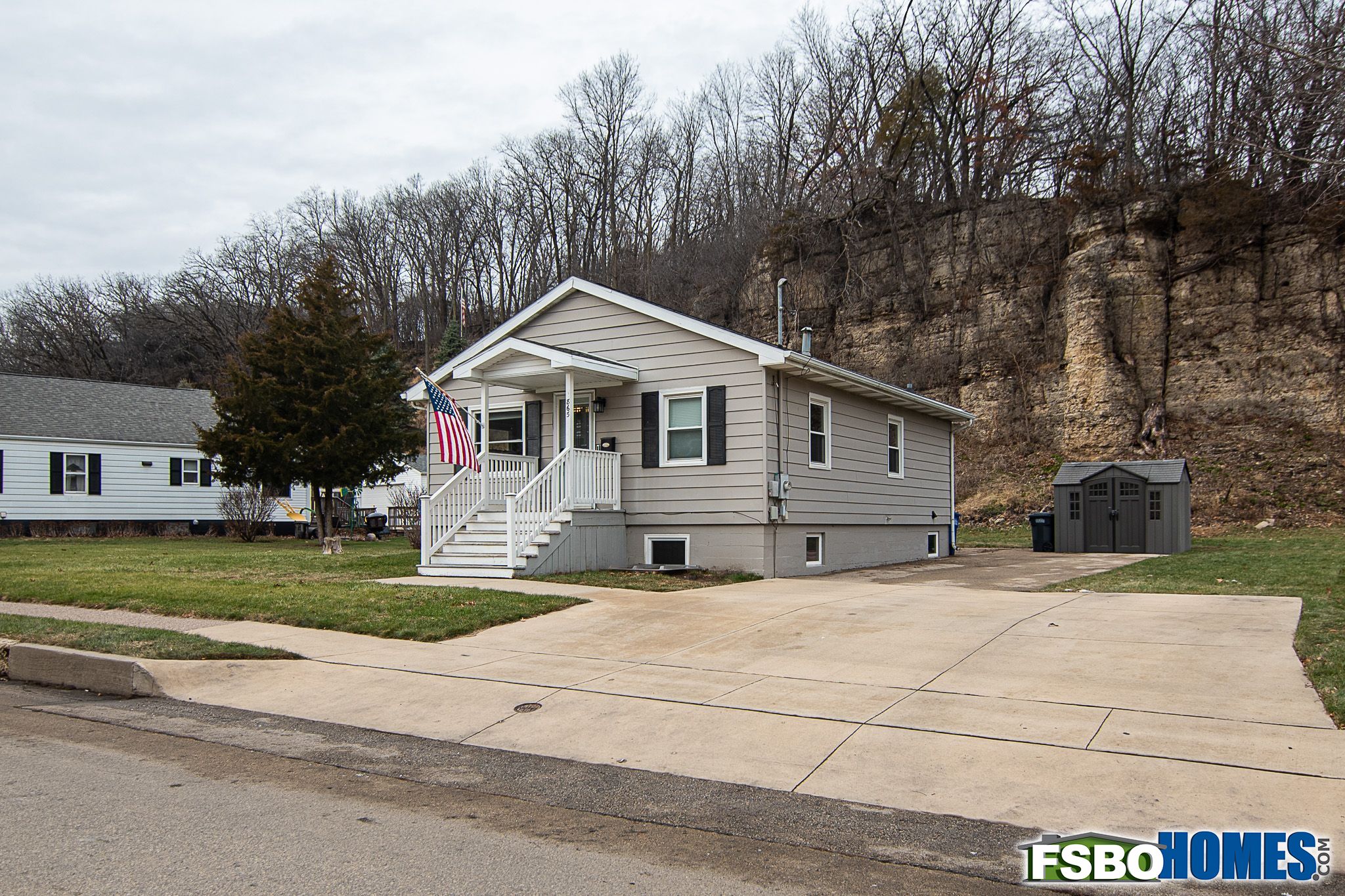 865 Kaufmann Avenue, Dubuque, IA, Image 0