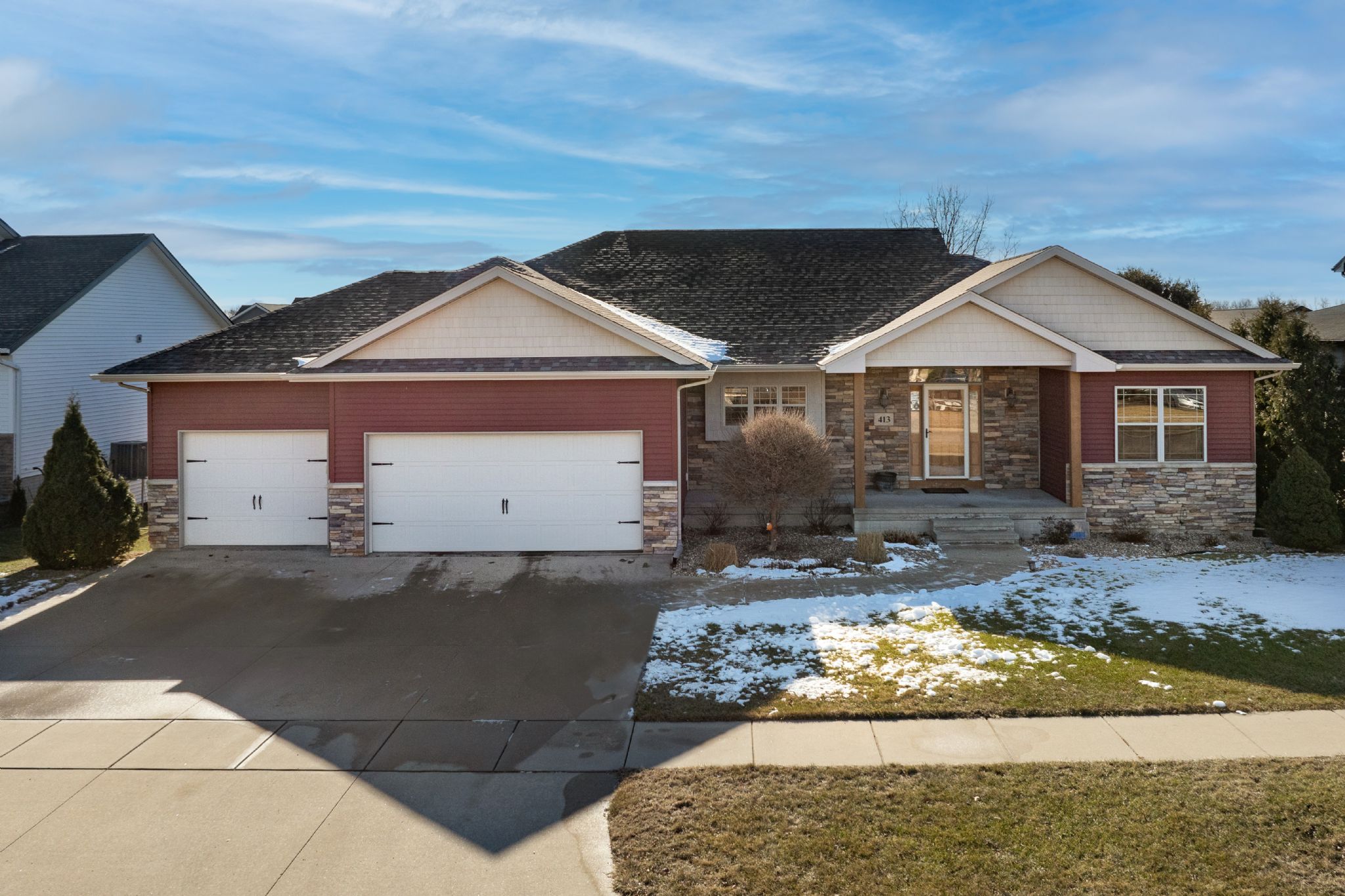 413 Creek Side Dr, Fairfax, IA, Image 2